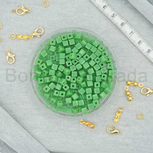 4 mm Kare Kristal Boncuk 