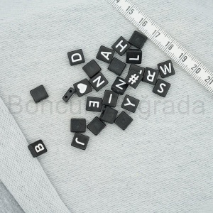 8 mm Siyah Kare Harf Çift Delikli