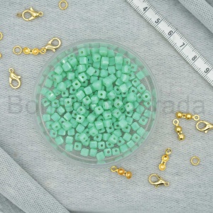 4 mm Kare Kristal Boncuk 