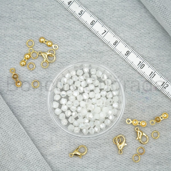 4 mm Piramit Kristal Boncuk 