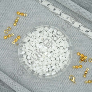 6 mm Üçgen Kristal  Boncuk
