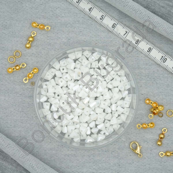 6 mm Üçgen Kristal  Boncuk