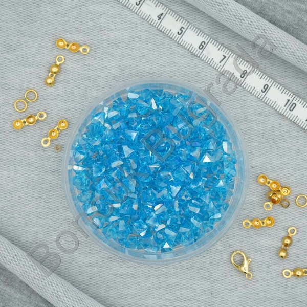 6 mm Üçgen Kristal  Boncuk