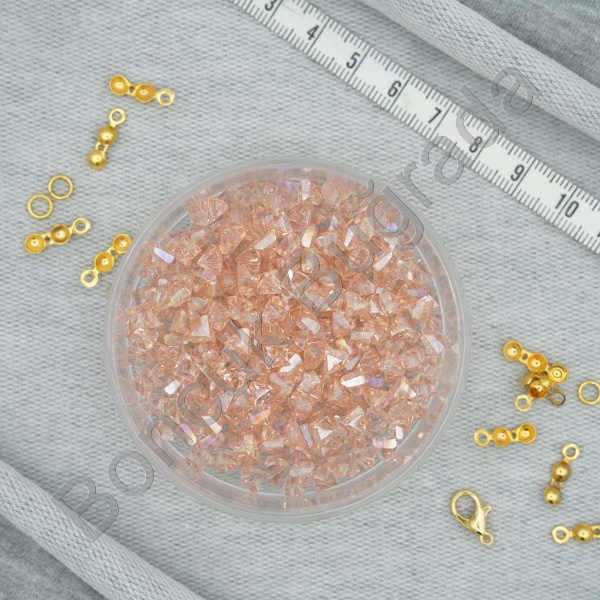 6 mm Üçgen Kristal  Boncuk