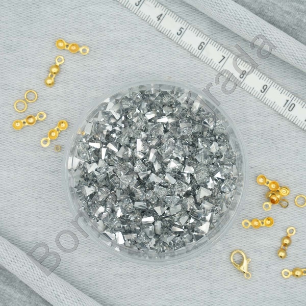 6 mm Üçgen Kristal  Boncuk