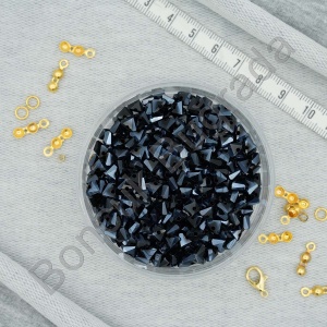 6 mm Üçgen Kristal  Boncuk