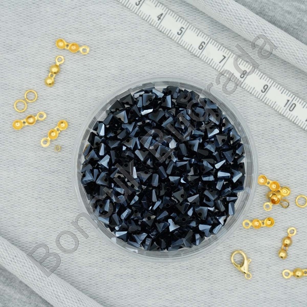6 mm Üçgen Kristal  Boncuk